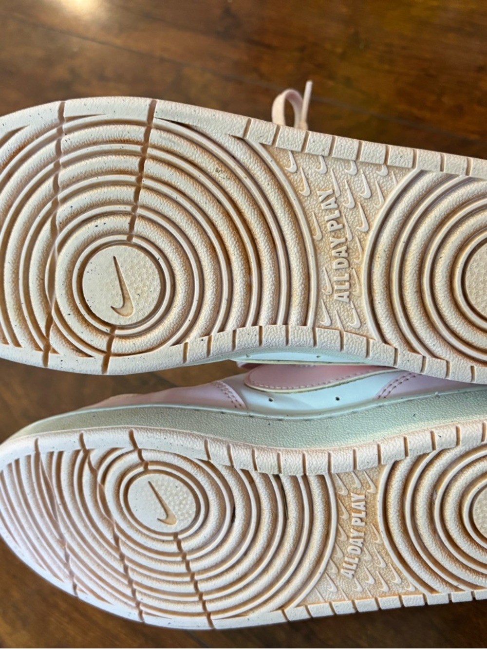 Nike Pink & White Sneakers – Youth 6.5Y (Fits Women’s 7.5) 💕 - Picture 4 of 7